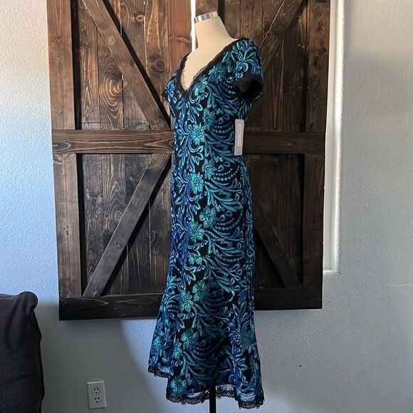 JS Collections Womens Green Embroidered V-Neck Sheath Dress Sz-4 - Picture 6 of 15